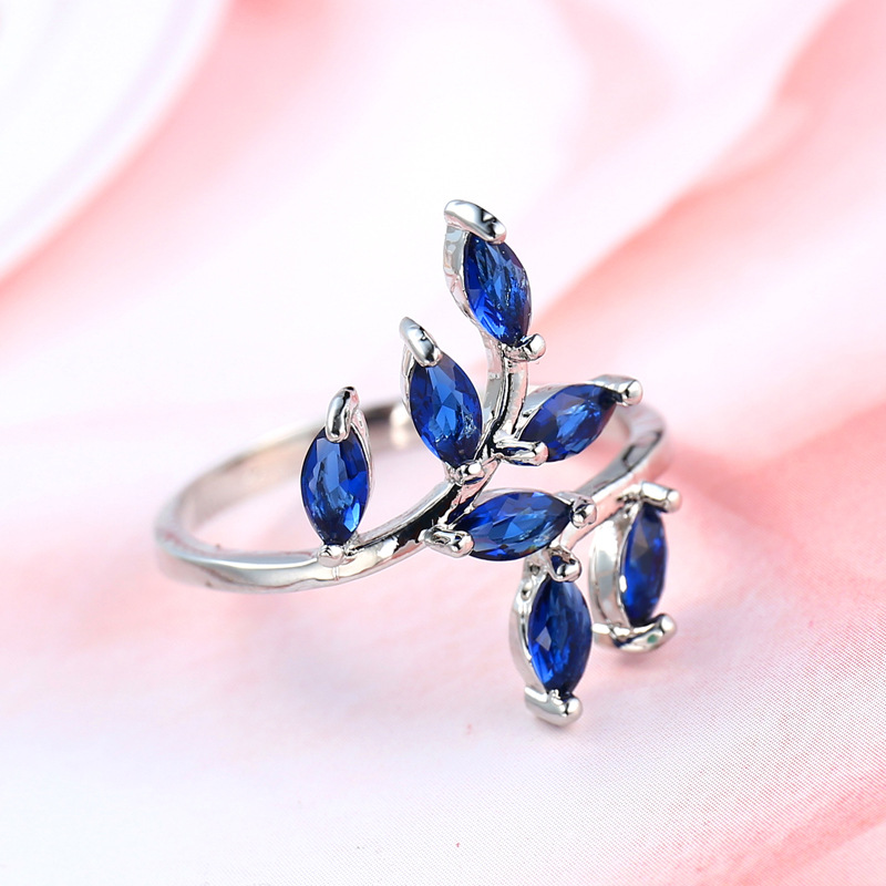 Pretty Blue Leaves Design Ring - огляд і ціна Ethnic Fashion Designers